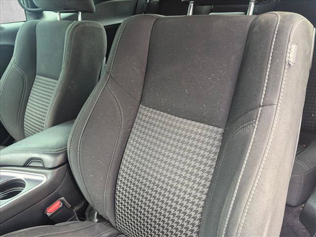 Used 2018 Dodge Challenger R/T RWD image 11