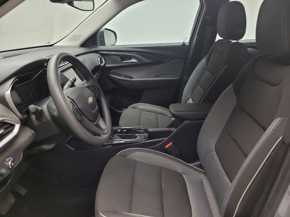 Used 2023 Chevrolet TrailBlazer LS FWD image 17