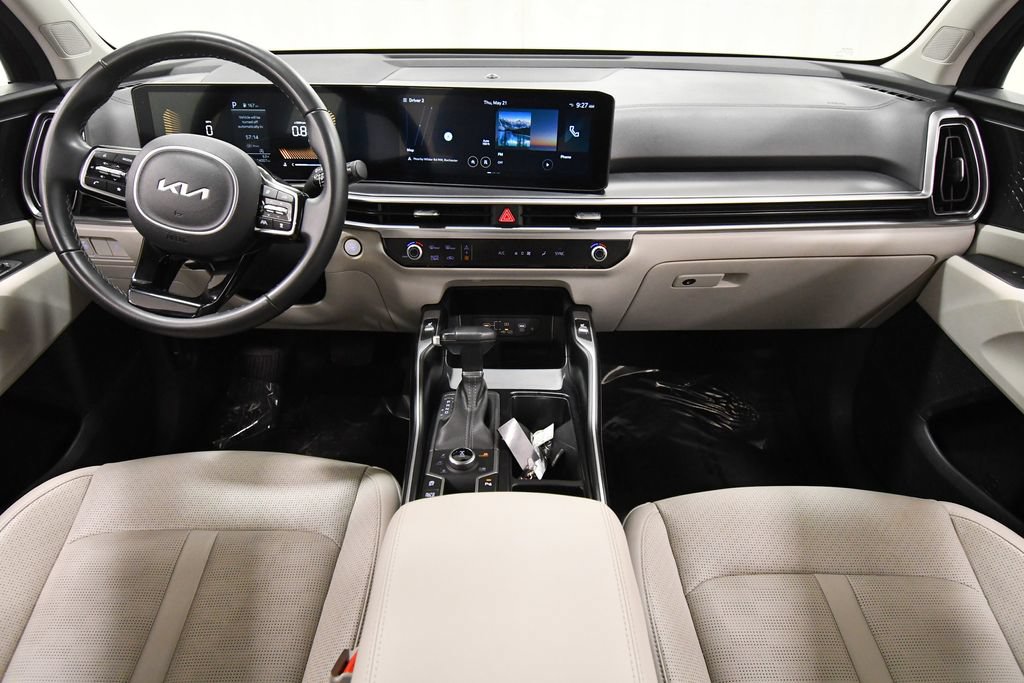 Used 2024 Kia Sorento S w/ Panoramic Sunroof Package AWD/4WD image 3