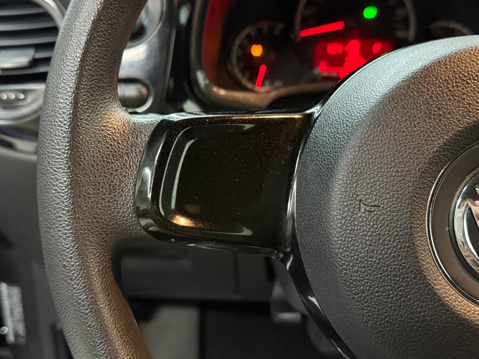 Used 2013 Volkswagen Beetle 2.5 image 24