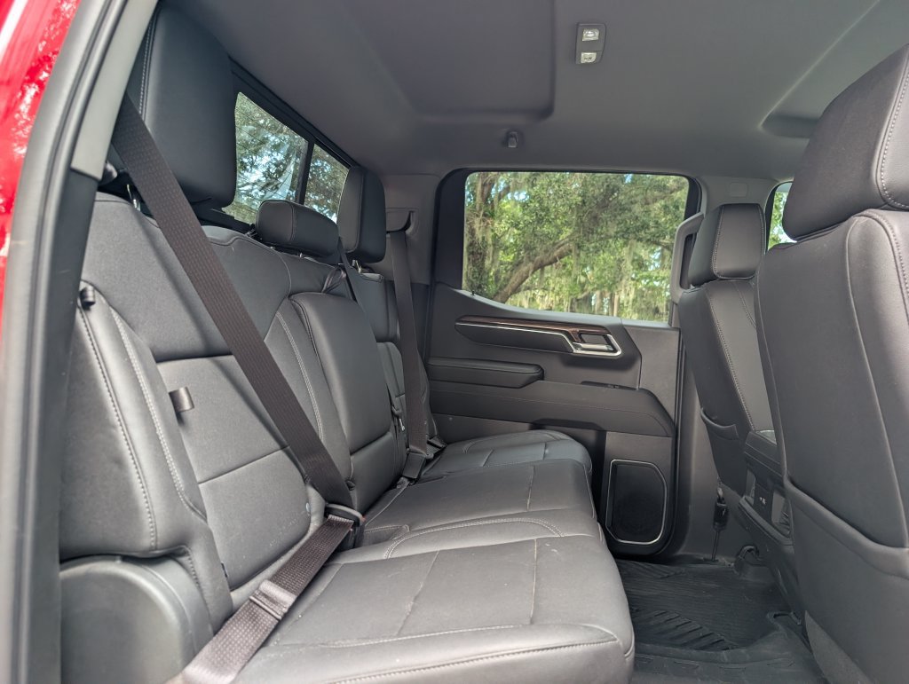 Used 2023 Chevrolet Silverado 1500 LT Trail Boss w/ Convenience Package II AWD/4WD image 23