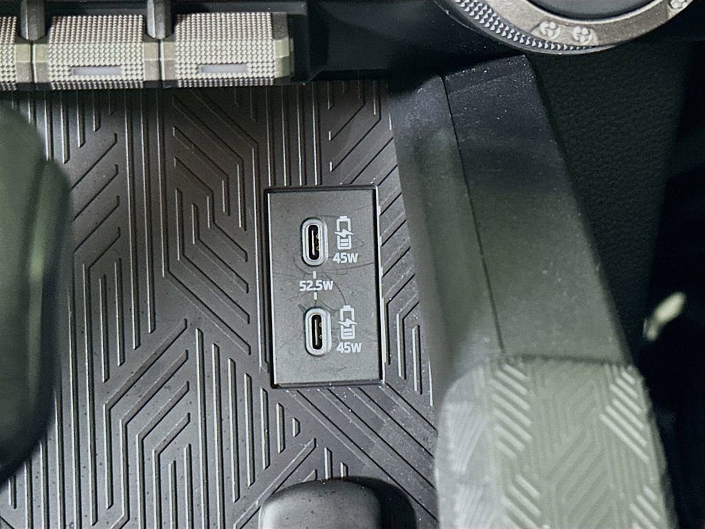 Used 2025 Toyota 4Runner TRD Off-Road image 30