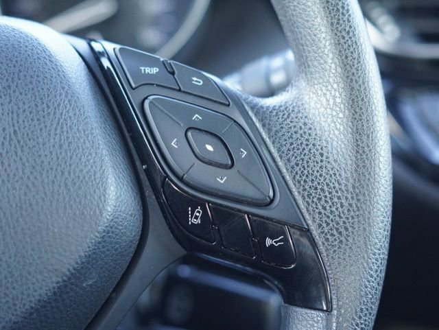 Used 2019 Toyota C-HR LE image 20