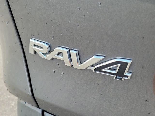 Used 2023 Toyota RAV4 LE FWD image 6