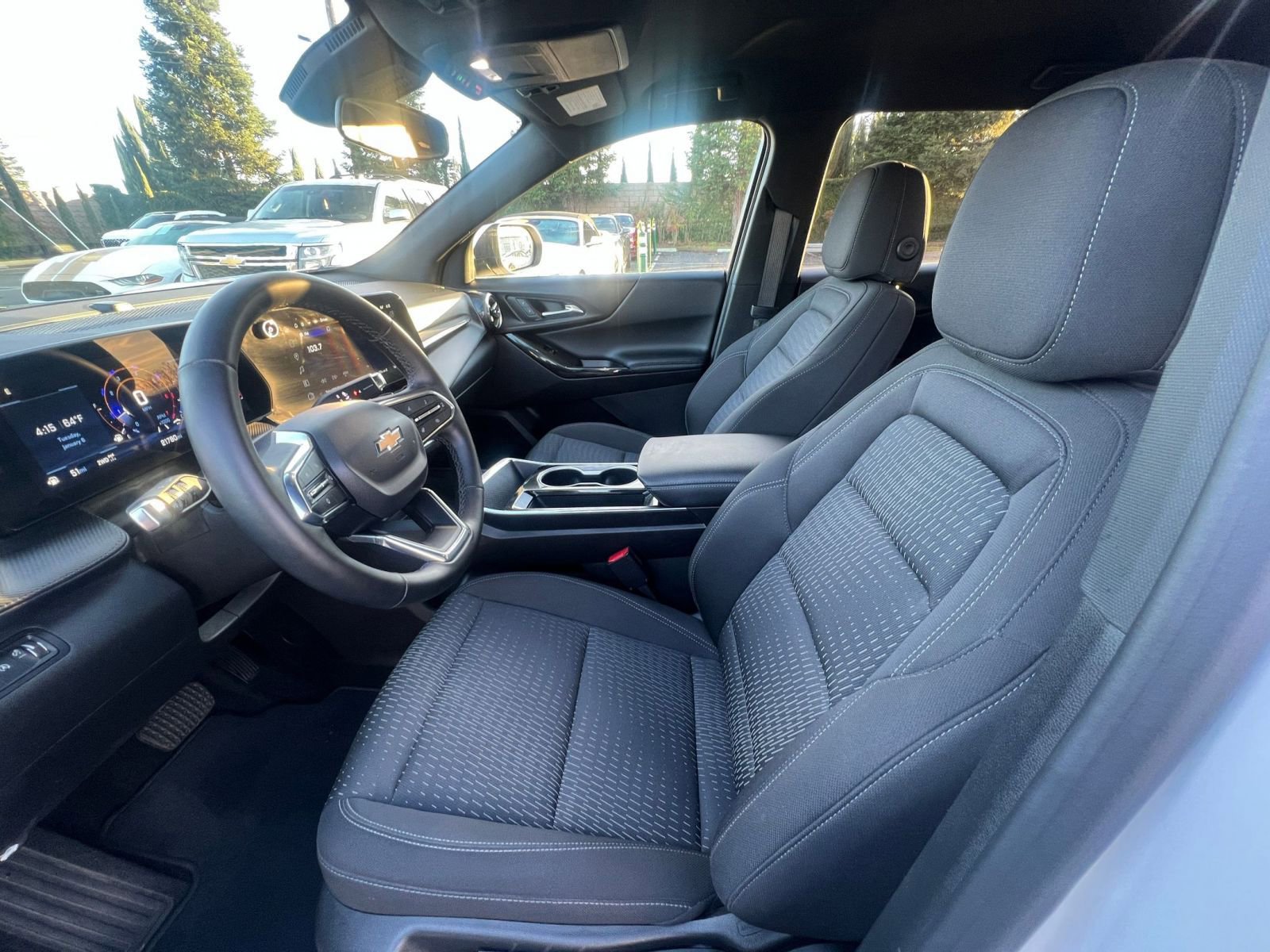 Used 2025 Chevrolet Equinox LT image 27