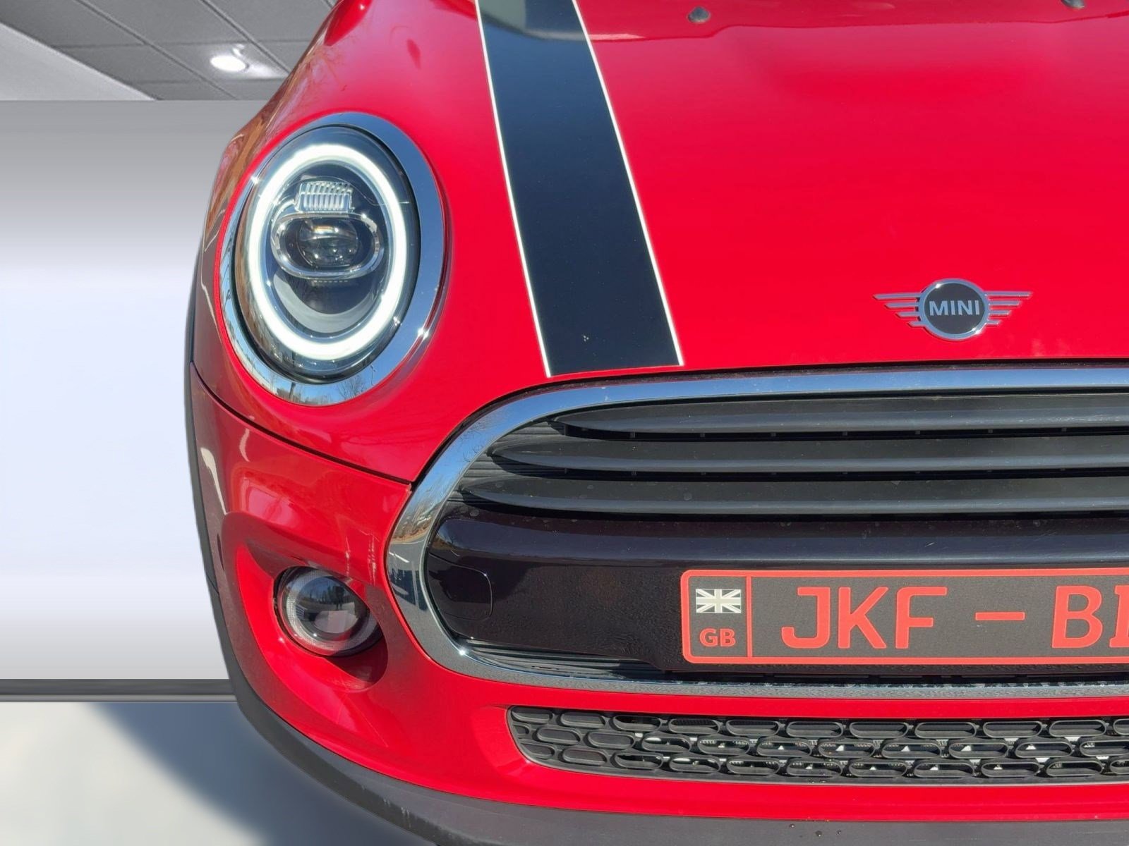 Used 2020 MINI Cooper 2-Door Hardtop w/ Storage Package image 28