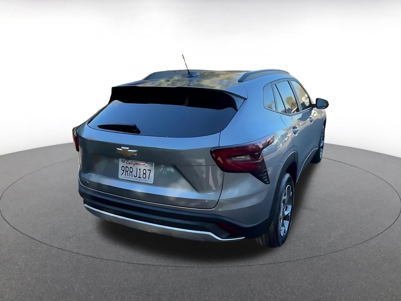 Used 2025 Chevrolet Trax LT image 14