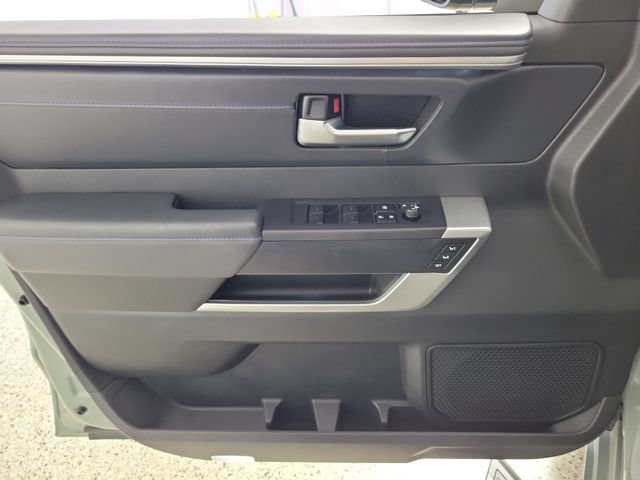 Used 2025 Toyota Sequoia Platinum AWD/4WD image 23