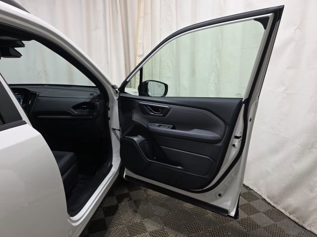 Certified 2025 Subaru Forester Premium AWD/4WD image 33