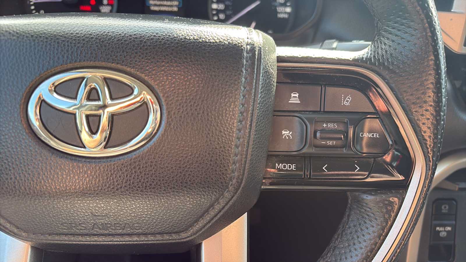 Used 2023 Toyota Tundra Limited w/ Power Package AWD/4WD image 10