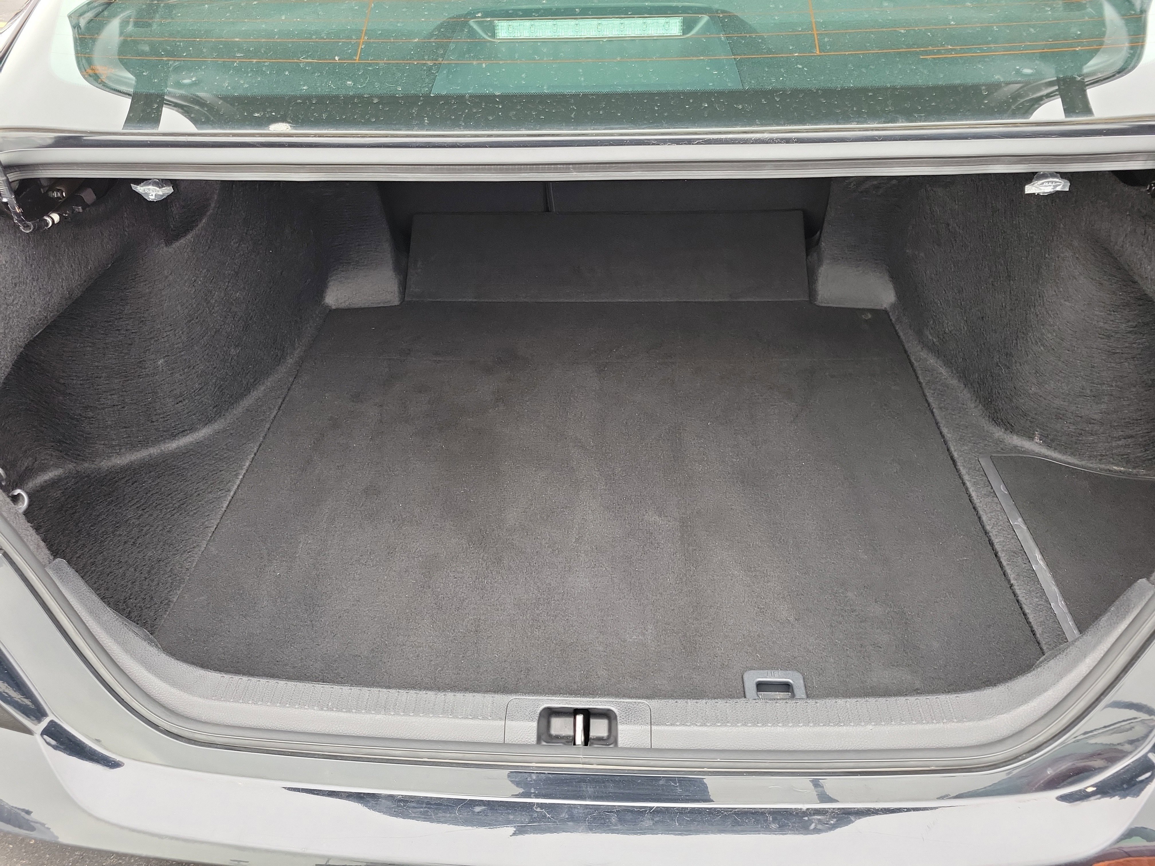 Used 2025 Toyota Camry SE FWD image 8