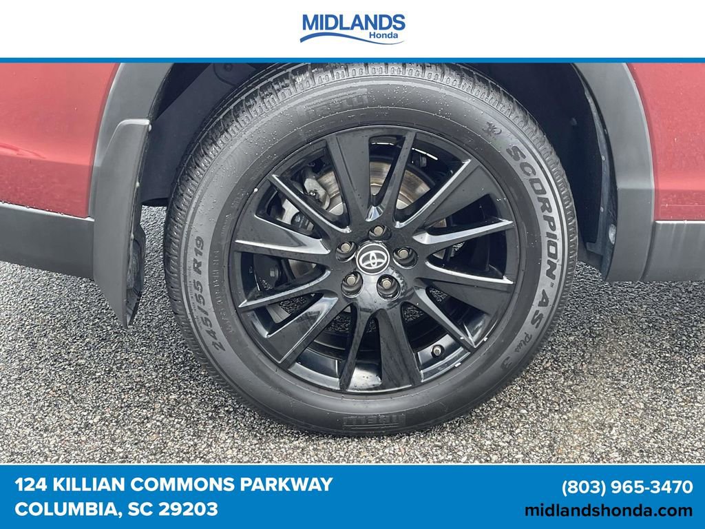 Used 2019 Toyota Highlander SE w/ Nightshade Edition AWD/4WD image 7