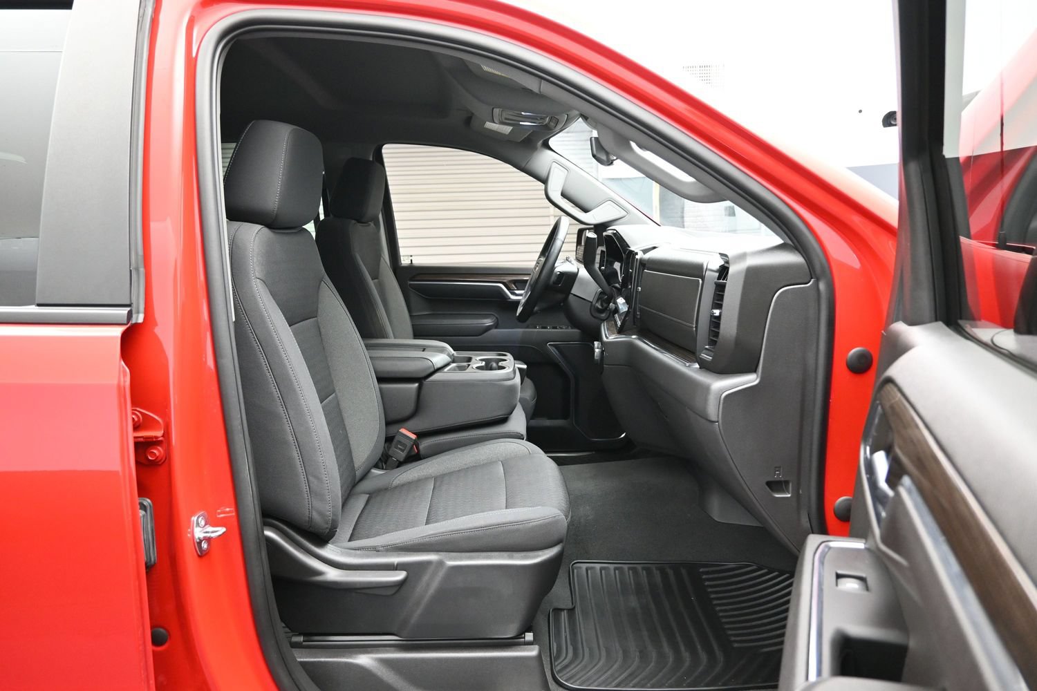 Used 2023 Chevrolet Silverado 1500 LT RWD image 13