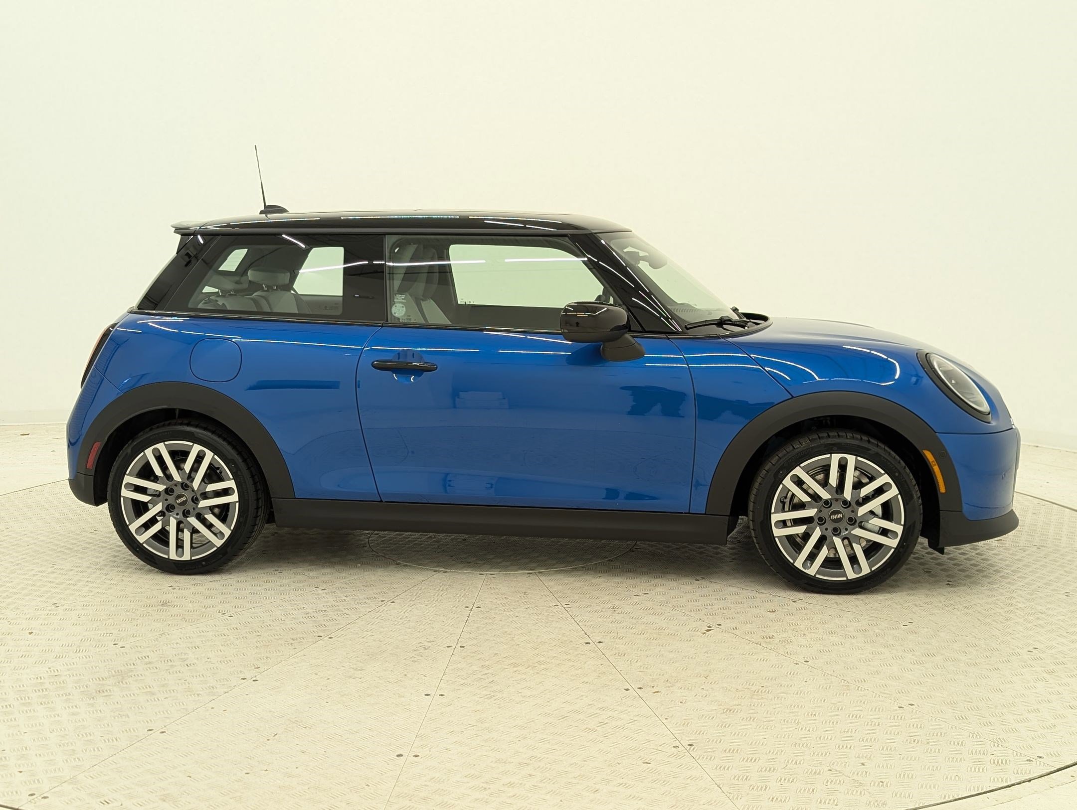 New 2026 MINI Cooper S image 8