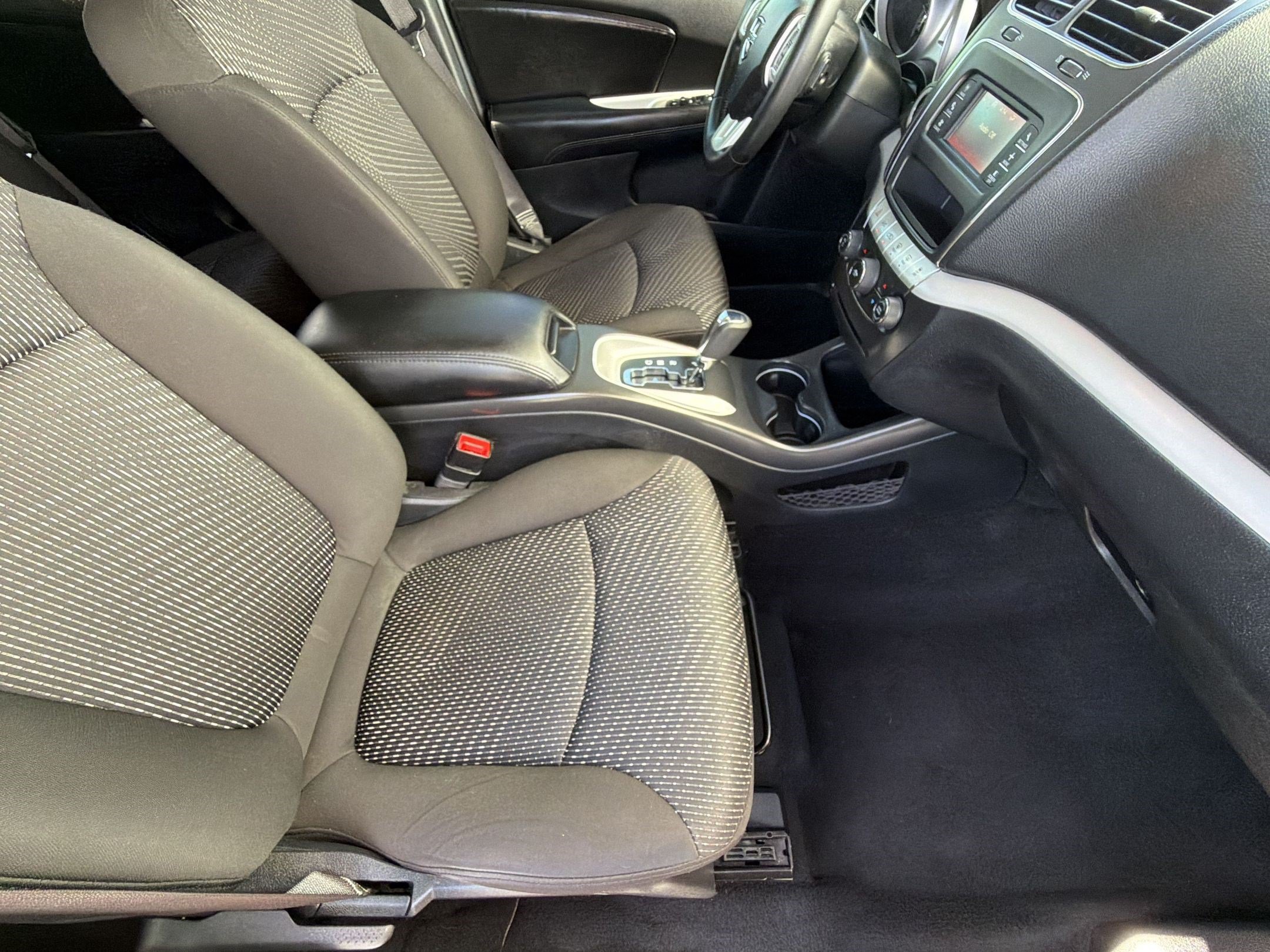 Used 2020 Dodge Journey SE w/ SE Popular Equipment Group FWD image 20