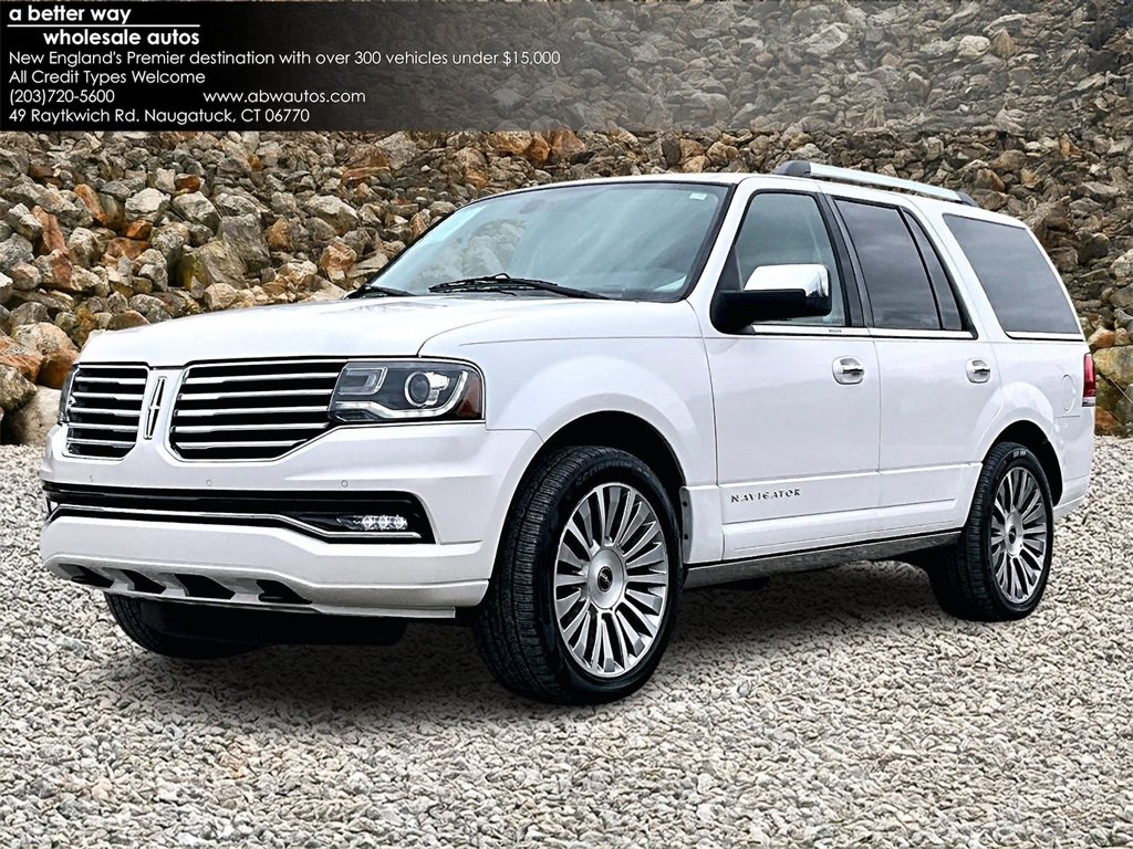 Used 2017 Lincoln Navigator Reserve image 1