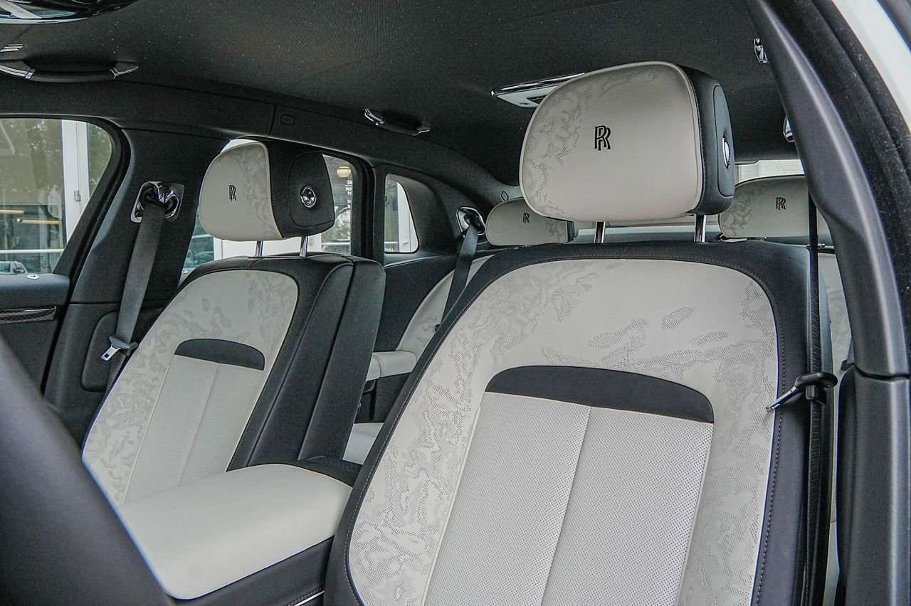 New 2025 Rolls-Royce Ghost Black Badge AWD/4WD image 20