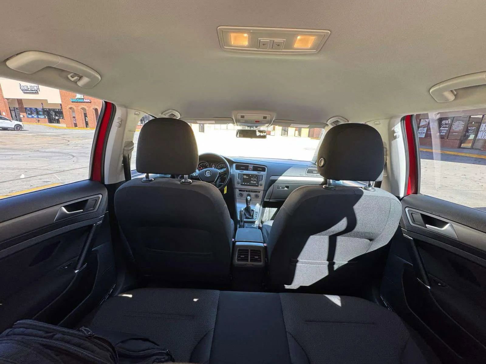 Used 2016 Volkswagen Golf S image 14