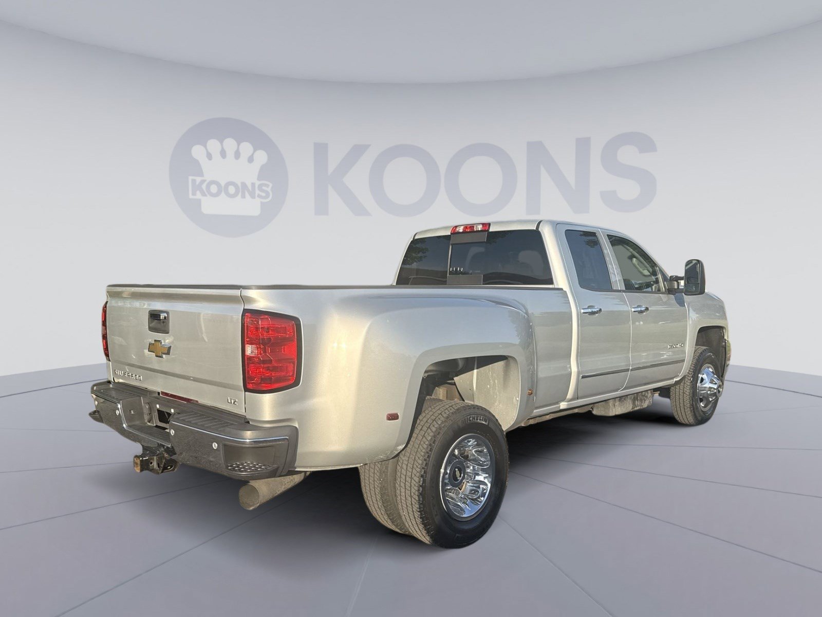 Used 2015 Chevrolet Silverado 3500 LTZ w/ LTZ Plus Package AWD/4WD image 7