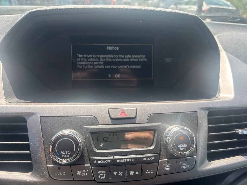 Used 2016 Honda Odyssey SE image 7