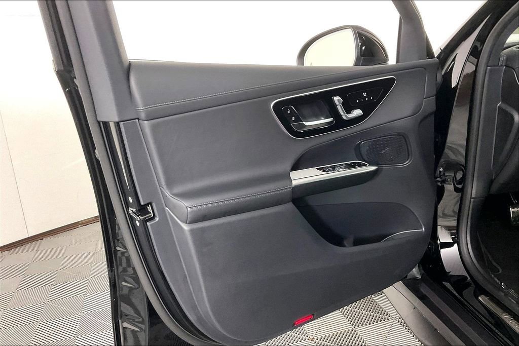 Used 2026 Mercedes-Benz GLC 300 4MATIC image 15