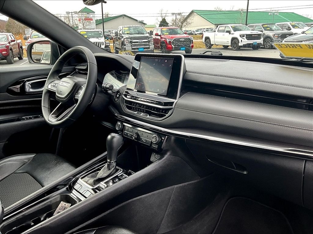 Used 2022 Jeep Compass Latitude AWD/4WD image 14