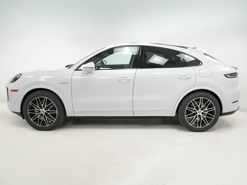New 2026 Porsche Cayenne E-Hybrid Coupe AWD/4WD image 2
