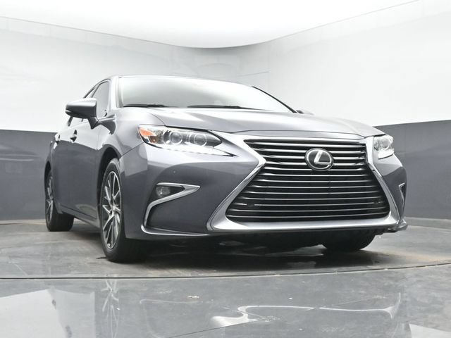 Used 2016 Lexus ES 350 w/ Luxury Package w/Wood Trim FWD image 36