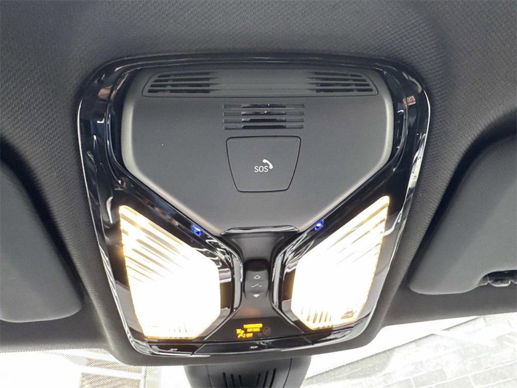 Used 2022 BMW X5 xDrive40i w/ Premium Package image 21