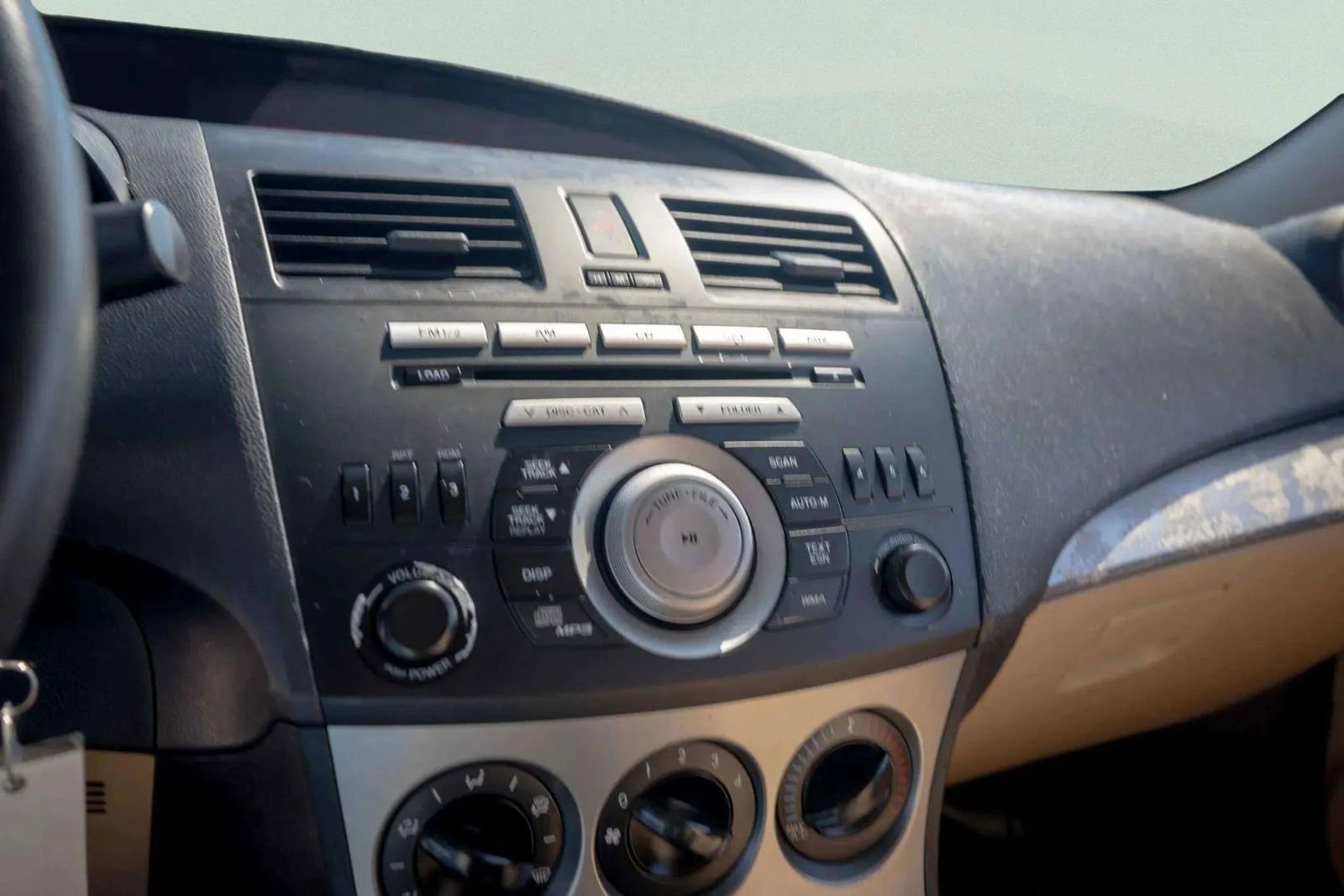 Used 2010 MAZDA MAZDA3 i Touring image 10