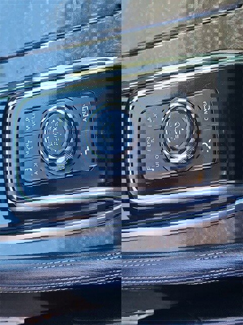 Certified 2023 Nissan Armada Platinum w/ Captain's Chairs Package image 31