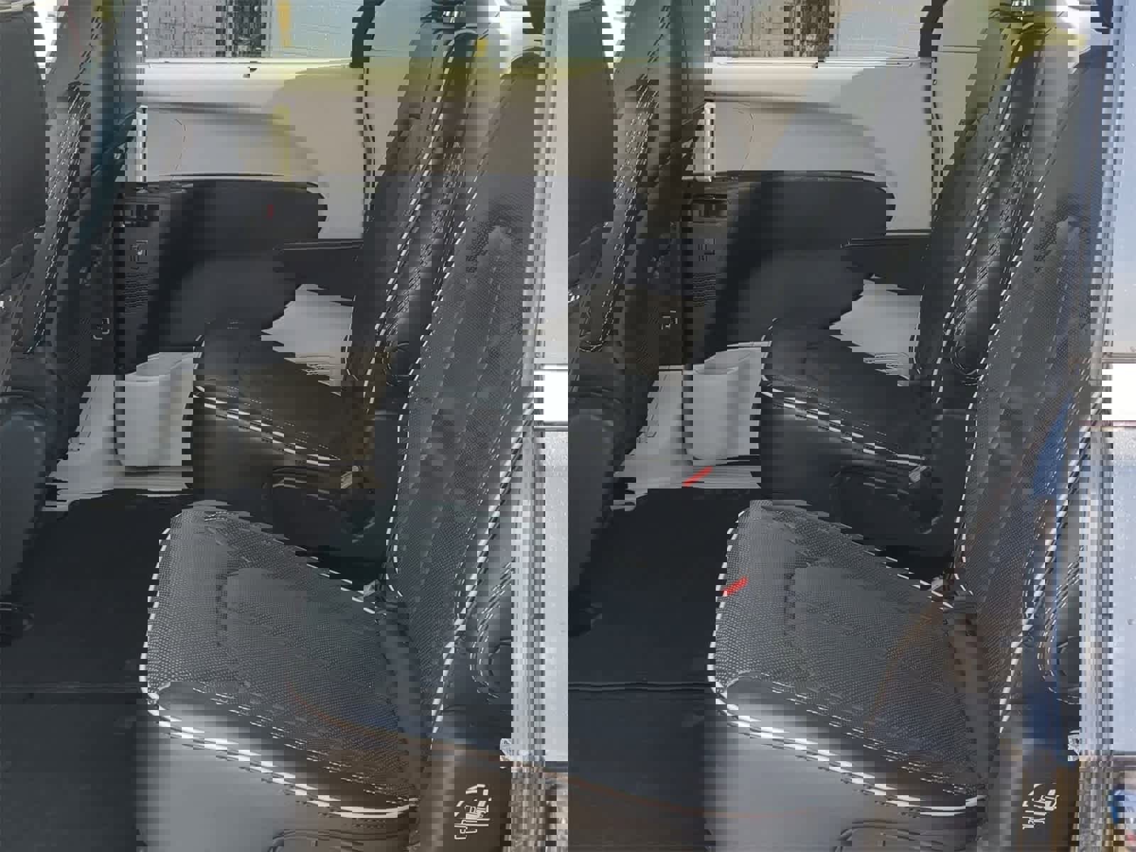 Used 2023 Chrysler Pacifica Limited image 26