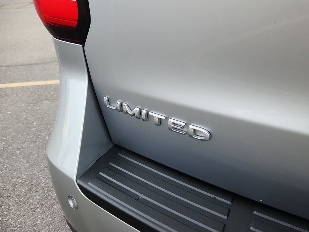 Used 2024 Ford Expedition Limited image 16