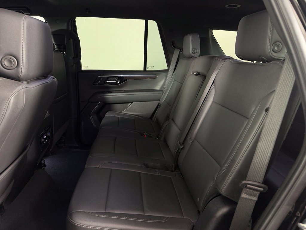 Used 2025 Chevrolet Tahoe LT AWD/4WD image 16