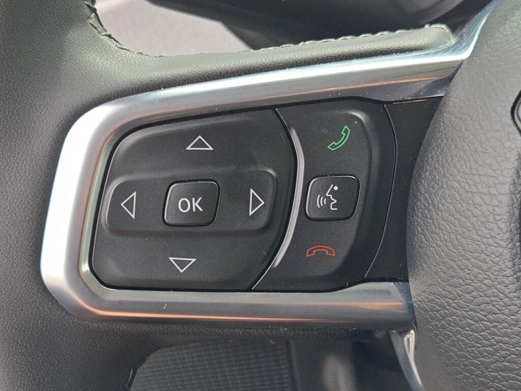 Certified 2025 Jeep Wrangler Unlimited Sahara w/ Safety Group image 26