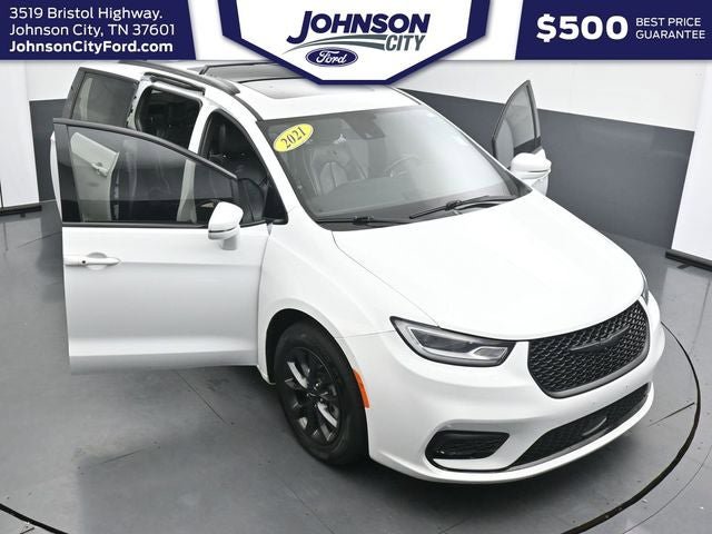 Used 2021 Chrysler Pacifica Limited w/ S Appearance Package AWD/4WD image 37