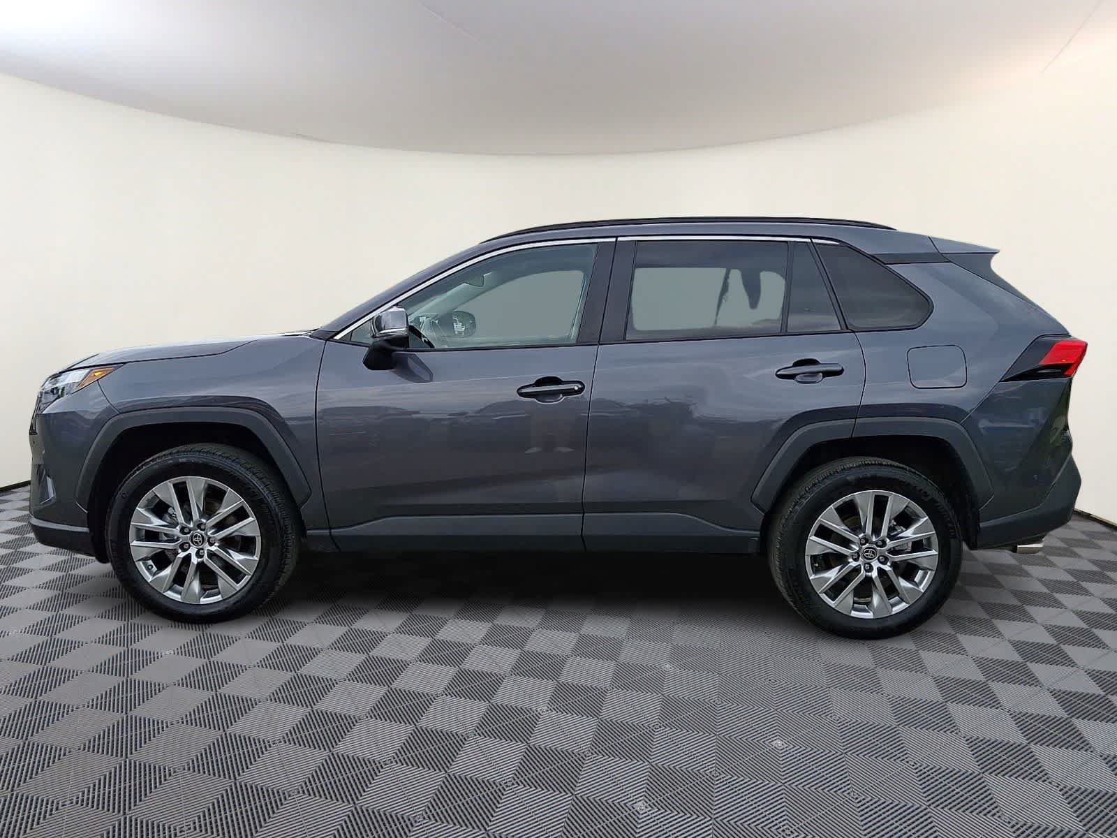 Used 2025 Toyota RAV4 XLE Premium w/ Weather Package FWD image 9