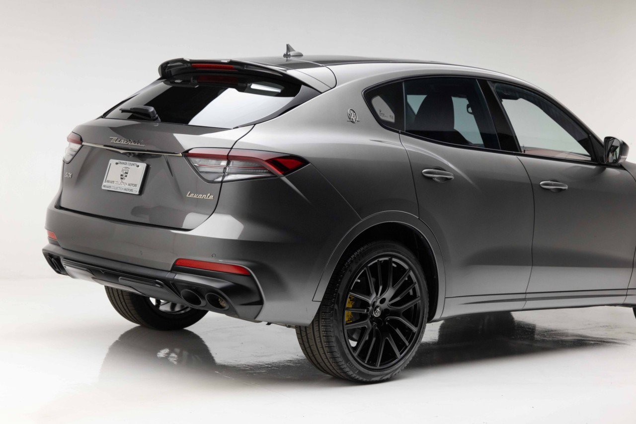Used 2021 Maserati Levante S GranSport AWD/4WD image 35
