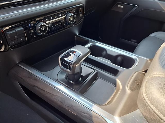 Used 2022 Chevrolet Silverado 1500 LTZ w/ Technology Package AWD/4WD image 19