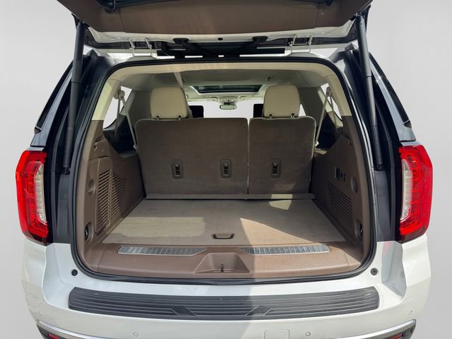 Used 2023 GMC Yukon XL Denali image 5