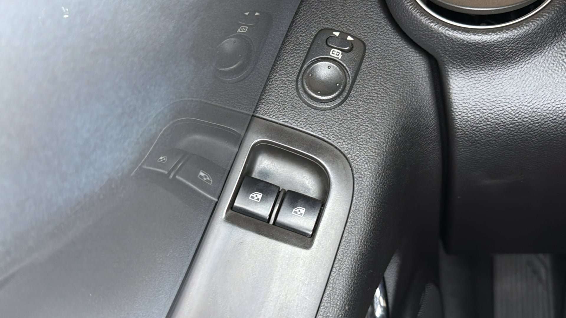 Used 2010 Chevrolet Camaro SS w/ RS Package RWD image 19
