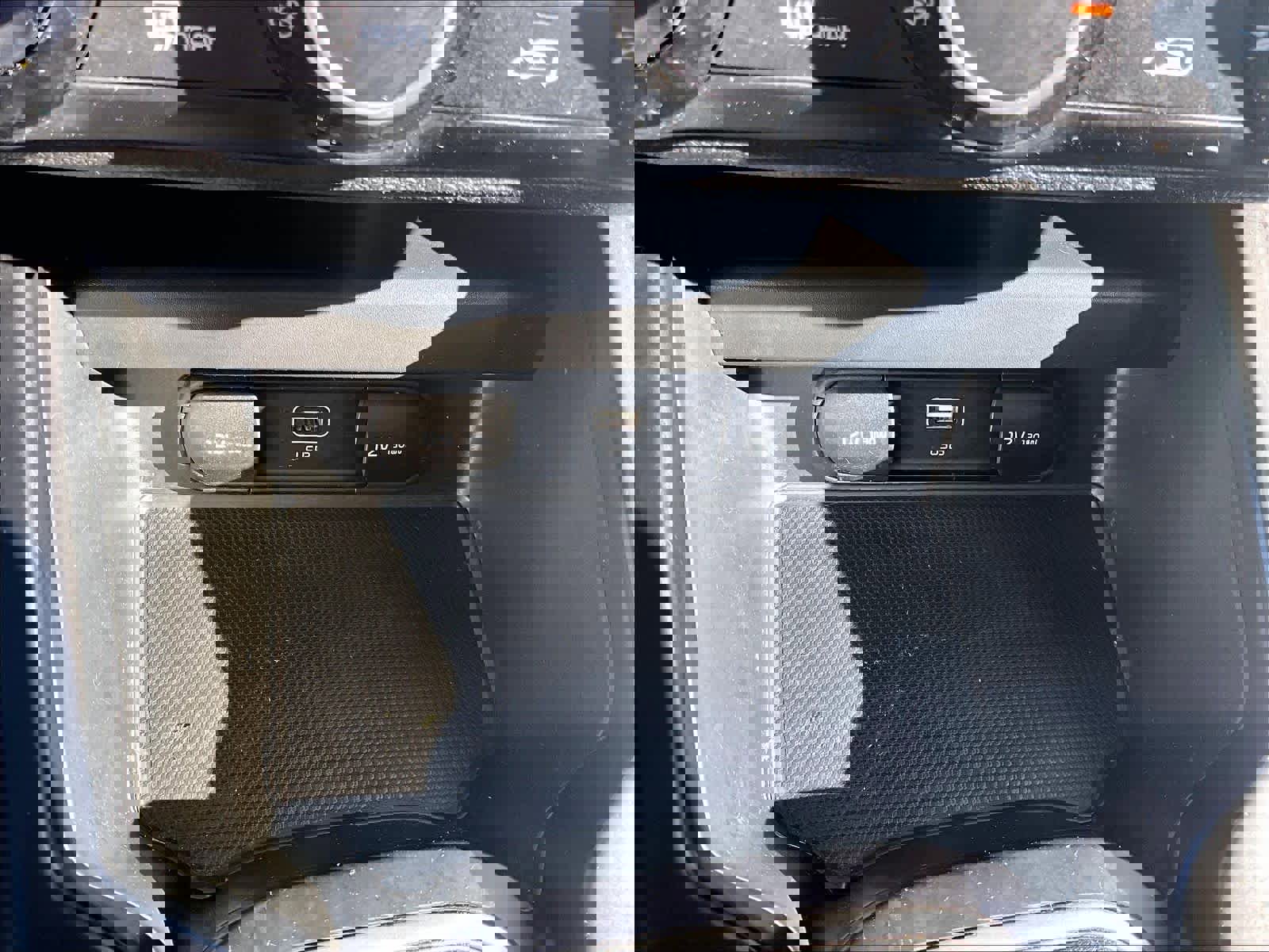 Used 2023 Kia Soul LX w/ LX Technology Package image 25