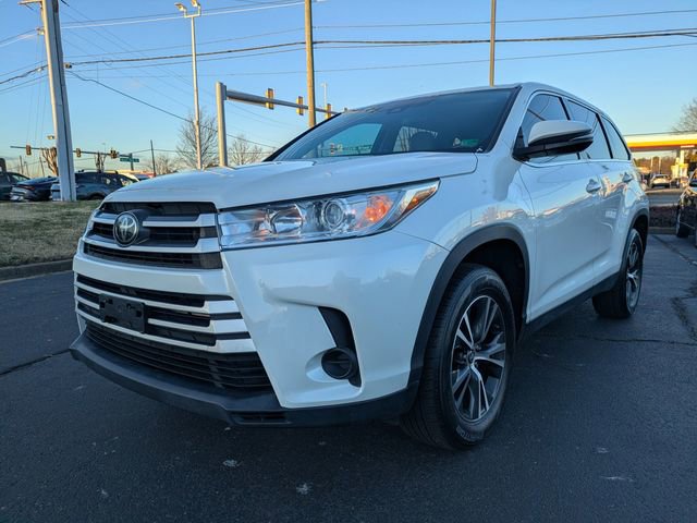 Used 2019 Toyota Highlander LE FWD image 8