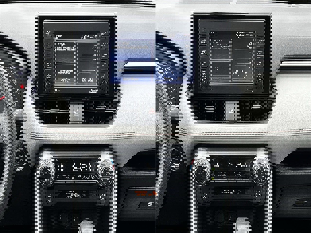 Used 2022 Toyota RAV4 XLE image 15