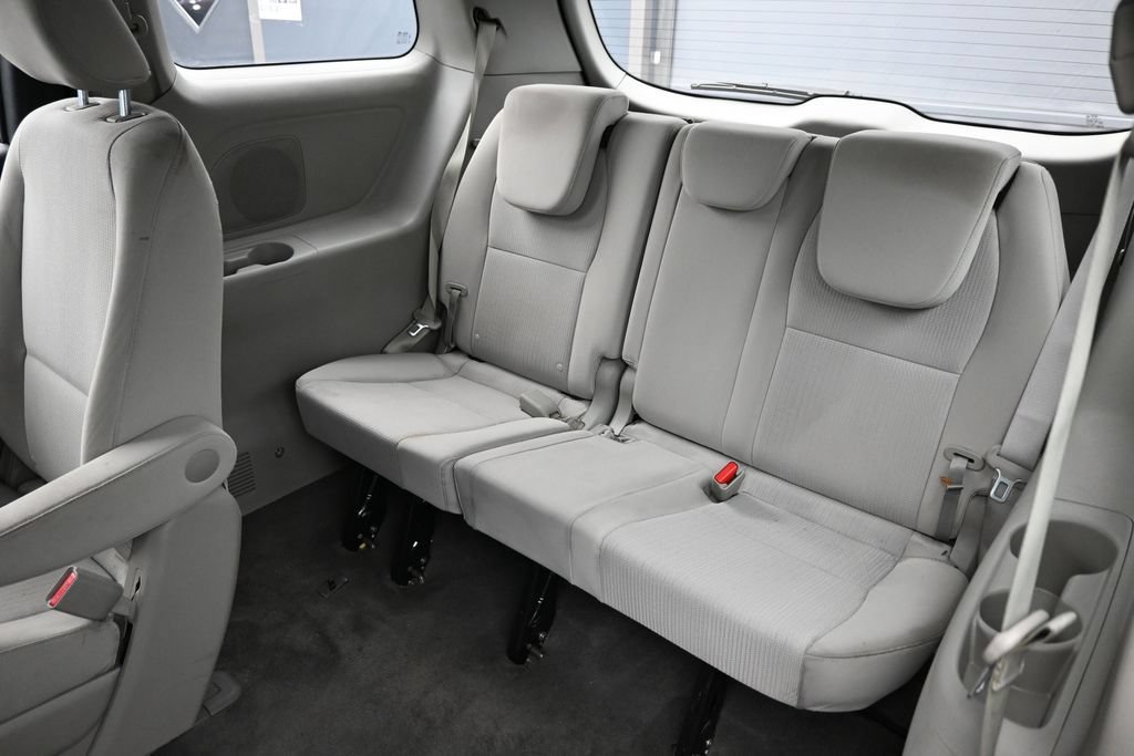 Used 2020 Kia Sedona L FWD image 14