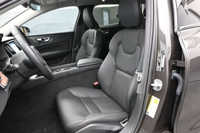 Used 2025 Volvo V60 B5 Cross Country Plus AWD/4WD image 10