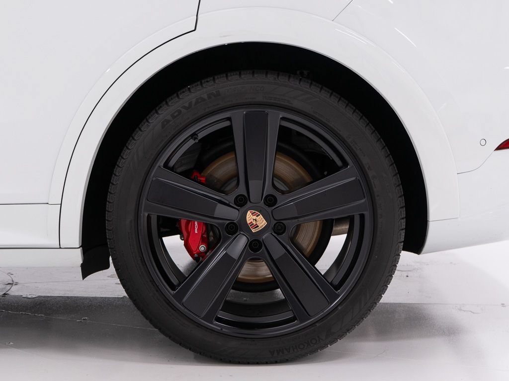 Used 2026 Porsche Cayenne GTS AWD/4WD image 44