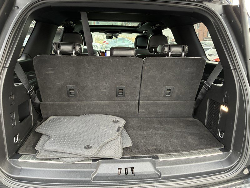 Used 2018 Lincoln Navigator Select image 27