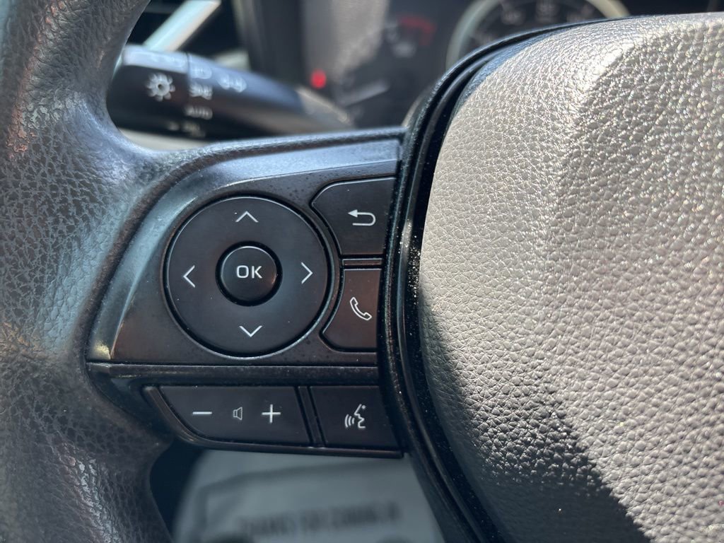 Used 2021 Toyota Corolla LE FWD image 17
