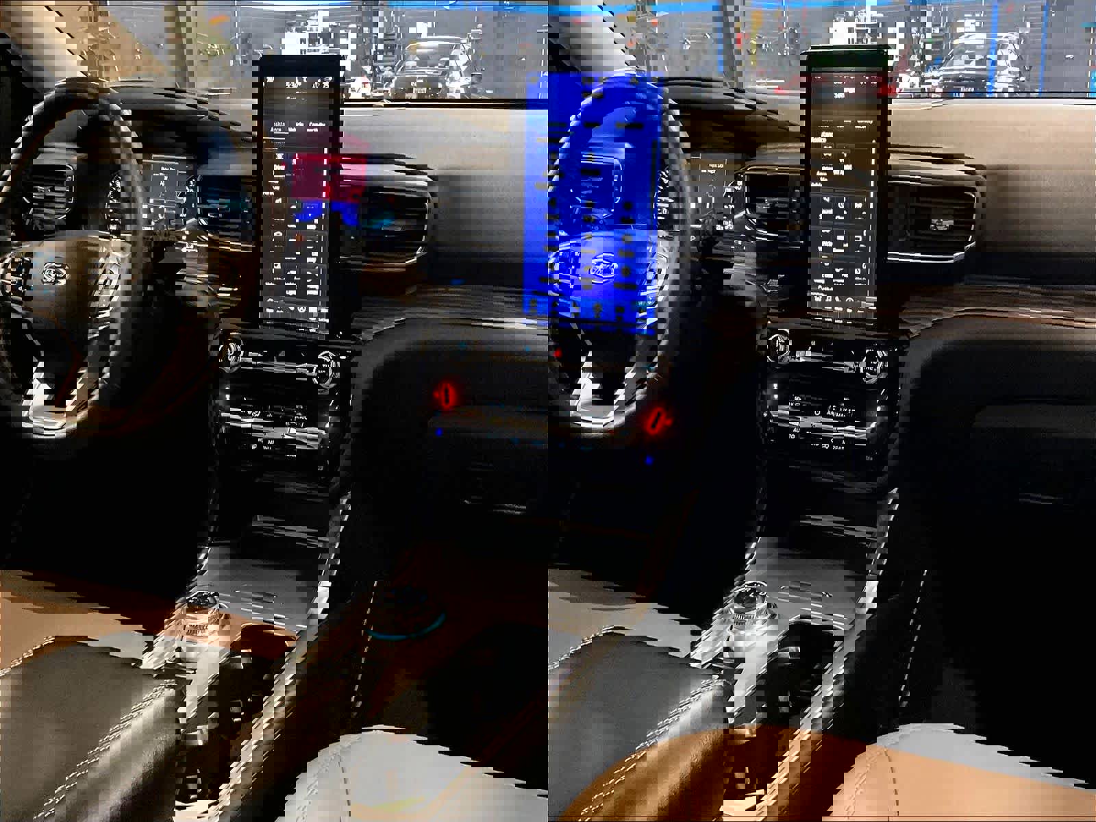 Used 2023 Ford Explorer Limited w/ Limited Technology Package image 14